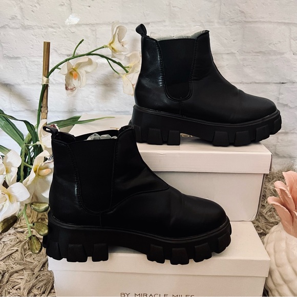 Lug Sole Boots - Picture 7 of 9